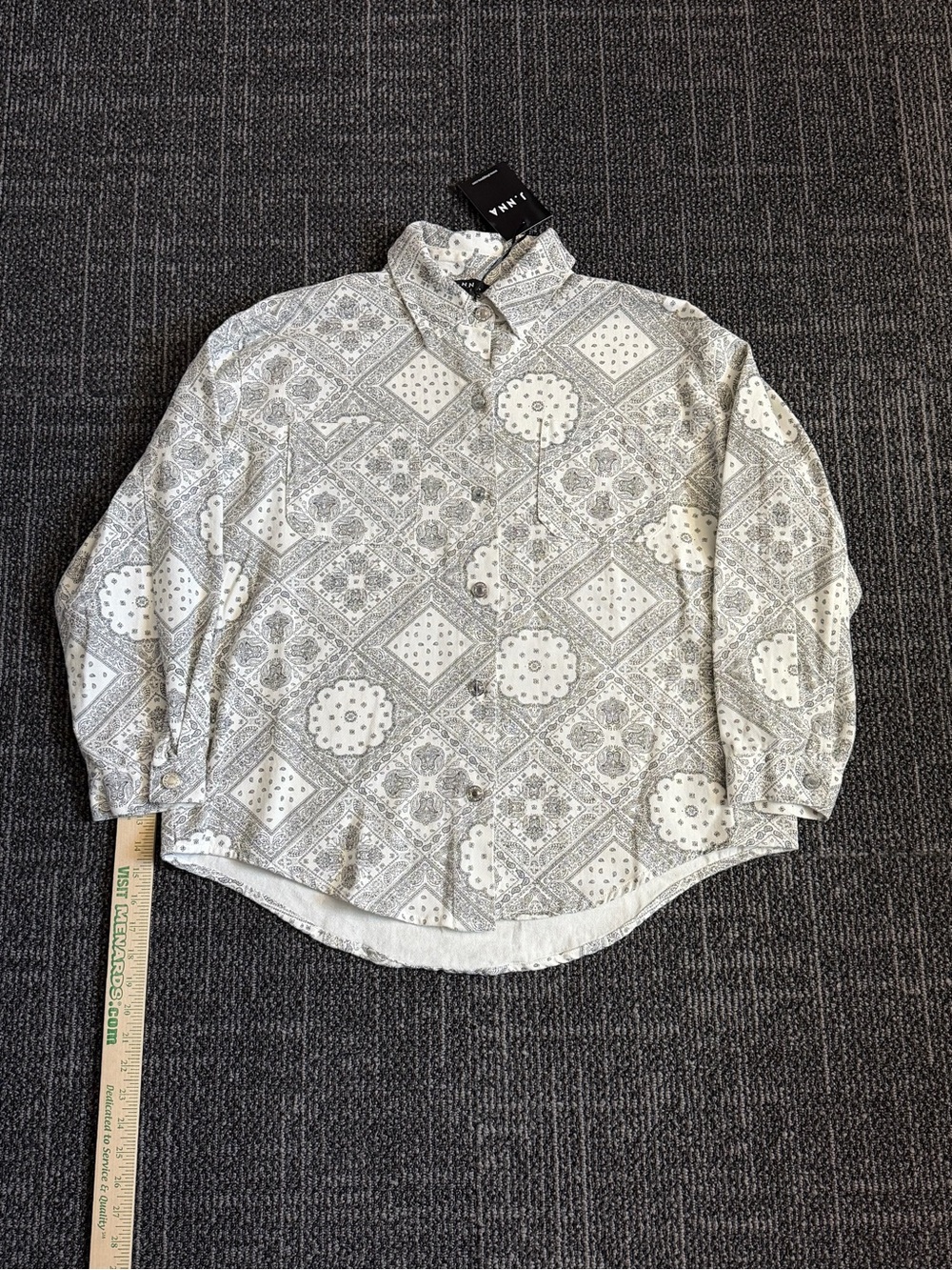 J.NNA Women’s Long Sleeve Button Down Bandana Pattern Black and White Medium NWT